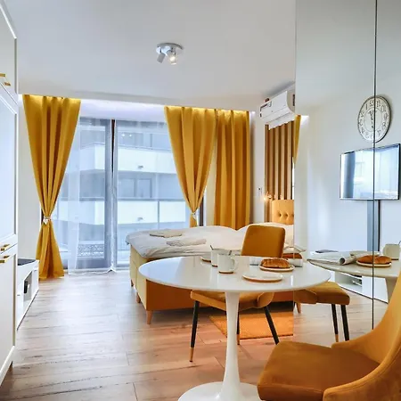 Kazou Service Przy Arkadii Apartament *