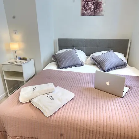 Kazou Service Przy Arkadii * Warszawa