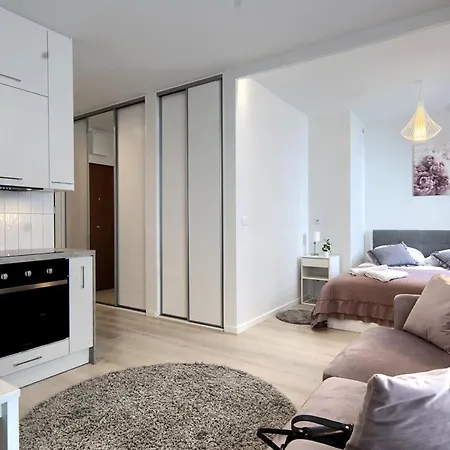 Kazou Service Przy Arkadii Apartament *