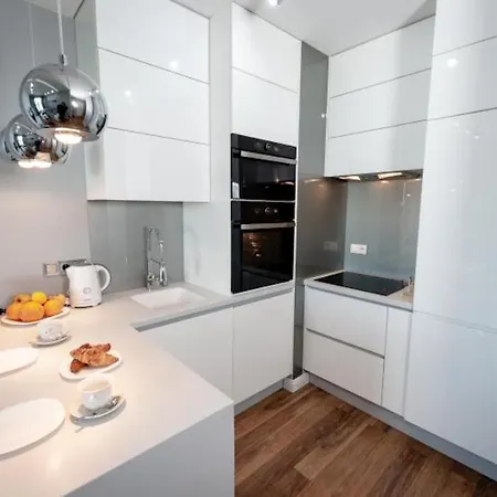 Kazou Service Przy Arkadii Apartament *