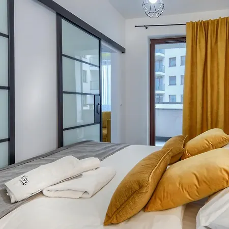 Kazou Service Przy Arkadii * Warszawa