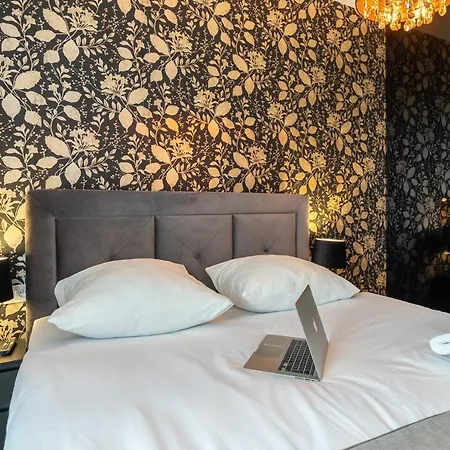 Kazou Service Przy Arkadii Apartament *