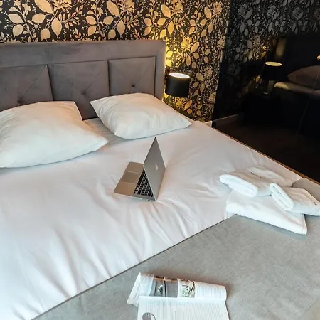 Kazou Service Przy Arkadii Apartament