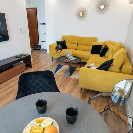 Kazou Service Przy Arkadii Apartament