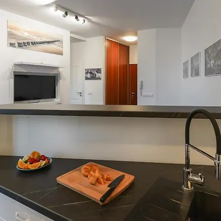 Kazou Service Przy Arkadii Apartament